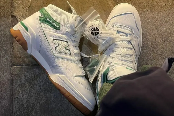 Первые фотографии еще одной пары из коллаборации New Balance и Aime Leon Dore