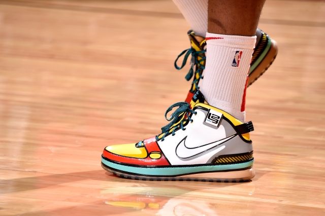 Лучшие кроссовки по мультикам. Часть 1