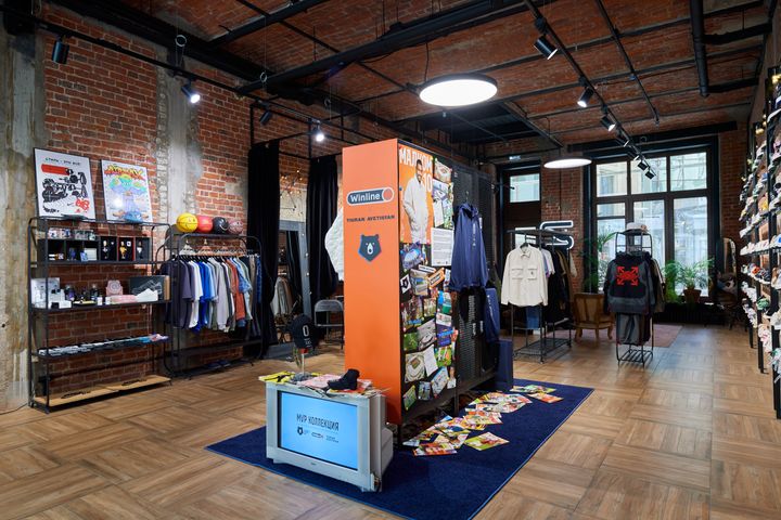 Мы запустили поп-ап зону от Winline в магазине Sneakerhead на Никольской