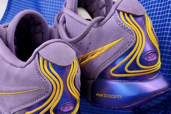 Появилась еще одна расцветка кроссовок Nike Lebron 21