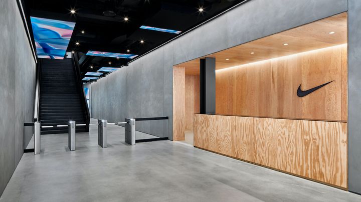 Nike планирует сократить траты на 2 миллиарда долларов после ухудшения финансовых результатов