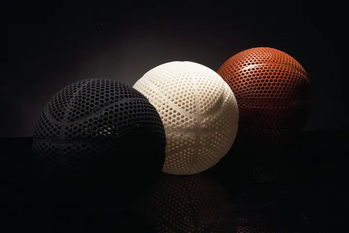 Wilson официально выпустил безвоздушные баскетбольные мячи, напечатанные на 3D-принтере