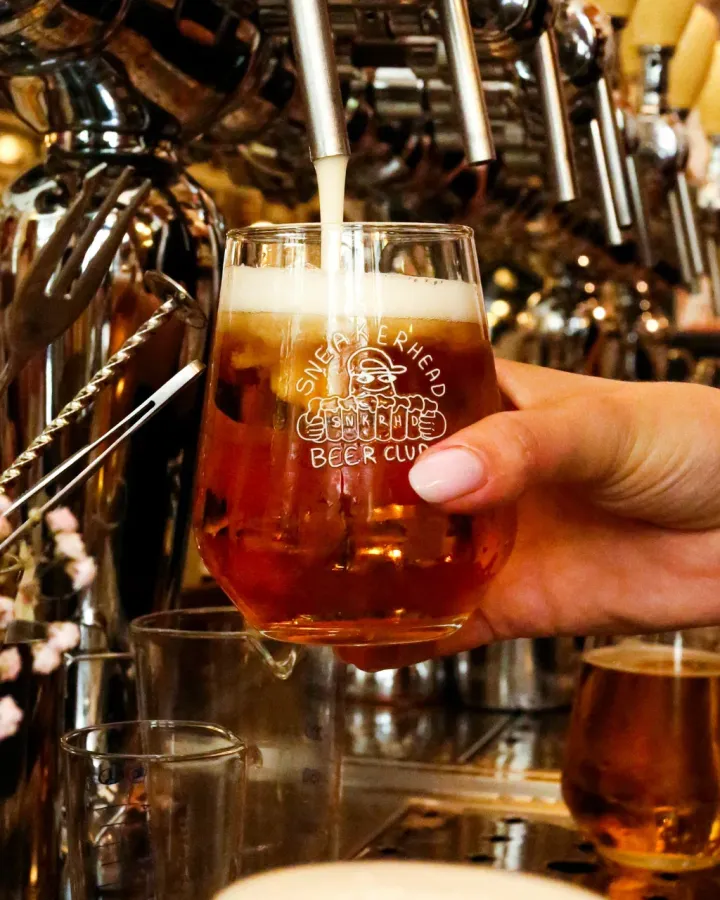 Коллаборация Sneakerhead и бара «Траппист». Презентуем SKRHD BEER CLUB