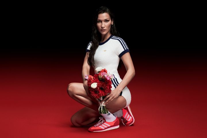 Белла Хадид судится с adidas из-за отзыва рекламы с ней
