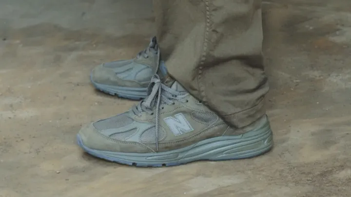 Stone Island выпустил коллаборацию с New Balance. Будет 3 пары кроссовок