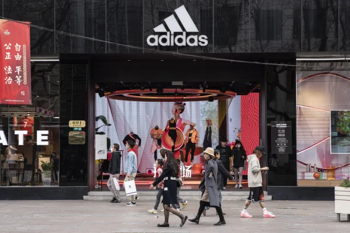 adidas продолжает свой рост продаж и прибыли