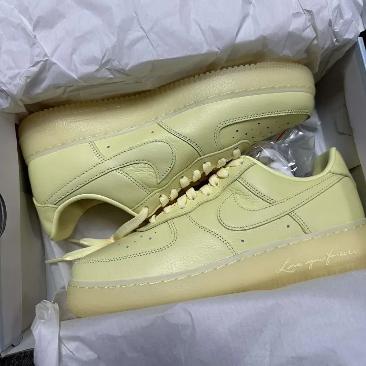 Дрэйк готовит новый кроссовочный релиз на основе кроссовок Nike Air Force 1 Low