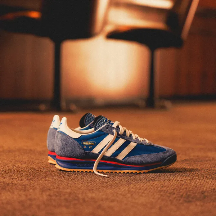 Новинка магазина. adidas SL72