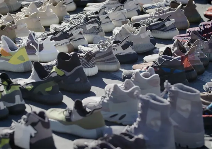 adidas официально продал все свои запасы YEEZY