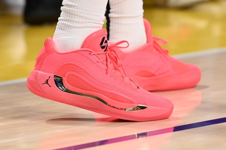 Лука Дончич показал свои новые Jordan Luka 4