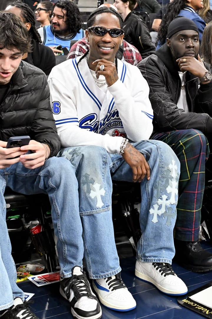 Трэвис Скотт появился в кроссовках fragment design x Travis Scott x Air Jordan 1 Low OG