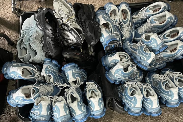 Фотографии кроссовок New Balance 2000 ABZORB
